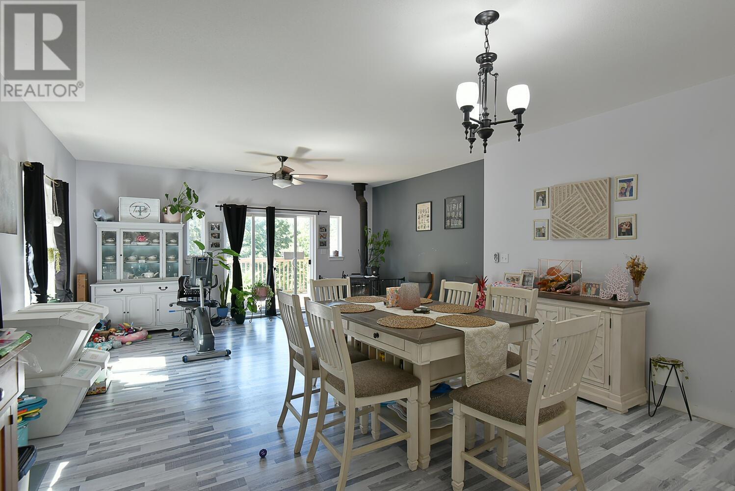 7969 Ravens Cry Road, Halfmoon Bay, British Columbia  V7Z 1C2 - Photo 5 - R2928249