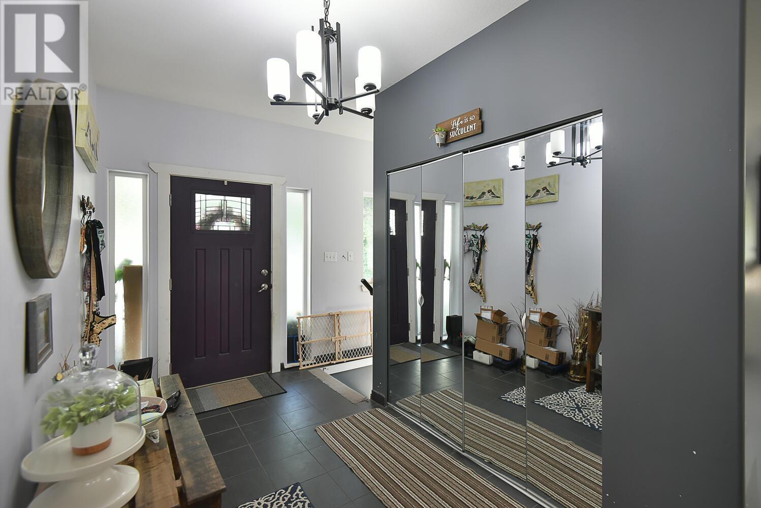 7969 Ravens Cry Road, Halfmoon Bay, British Columbia  V7Z 1C2 - Photo 7 - R2928249