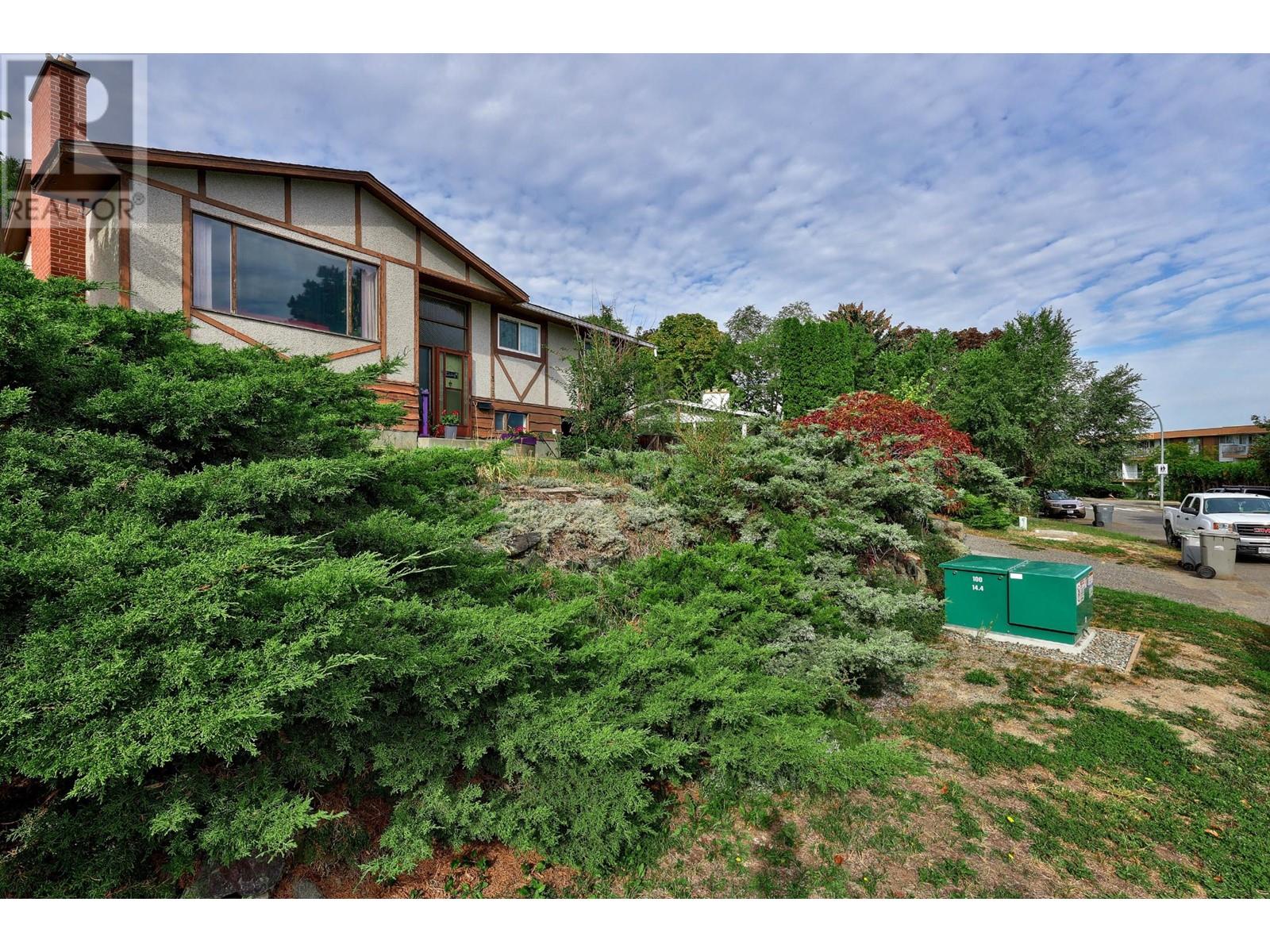 365 Pemberton Terrace, Kamloops, British Columbia  V2C 1T2 - Photo 2 - 181054