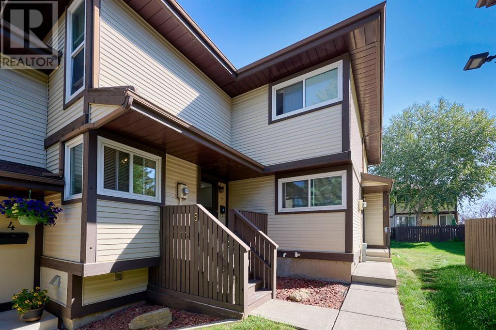 5, 115 Bergen Road NW, calgary, Alberta