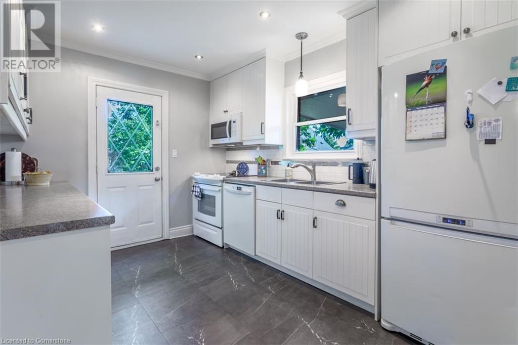 59 East 42nd Street, Hamilton, Ontario L8T 3A1 - Photo 8 - 40650321