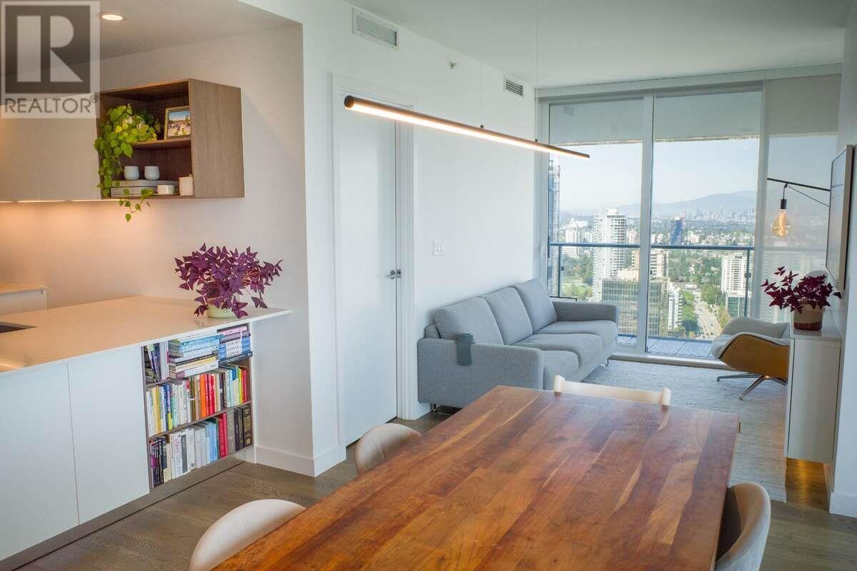 Listing Picture 2 of 40 : 3607 6000 MCKAY AVENUE, Burnaby / 本拿比 - 魯藝地產 Yvonne Lu Group - MLS Medallion Club Member