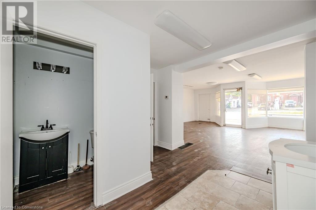 1345 Main Street E, Hamilton, Ontario  L8K 1B6 - Photo 13 - 40650860