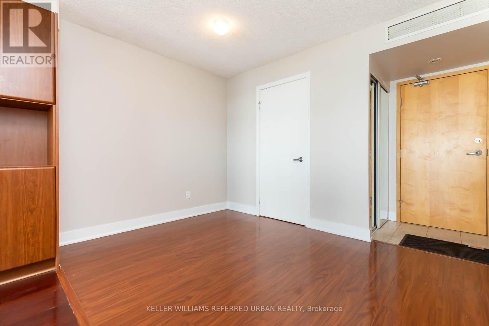 1022 - 550 Queens Quay W, Toronto, Ontario  M5V 3M8 - Photo 13 - C9361752