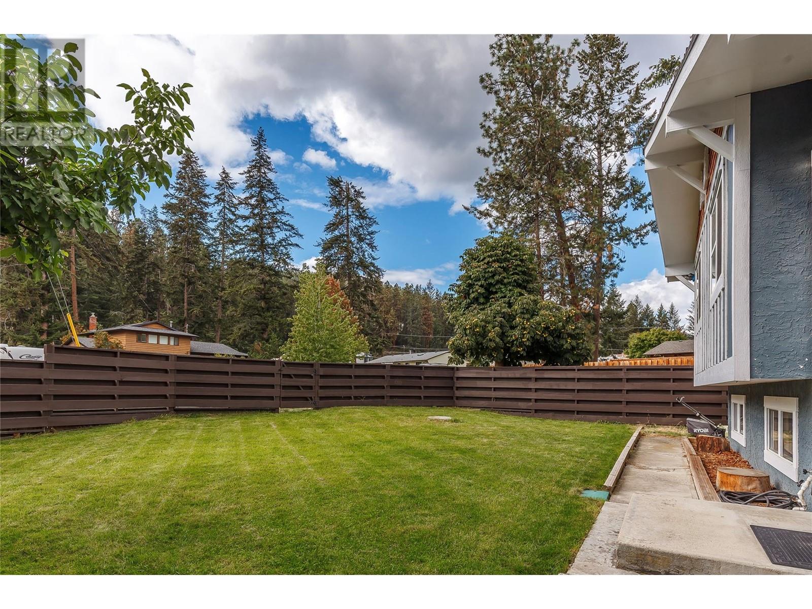 3193 McIver Road West Kelowna