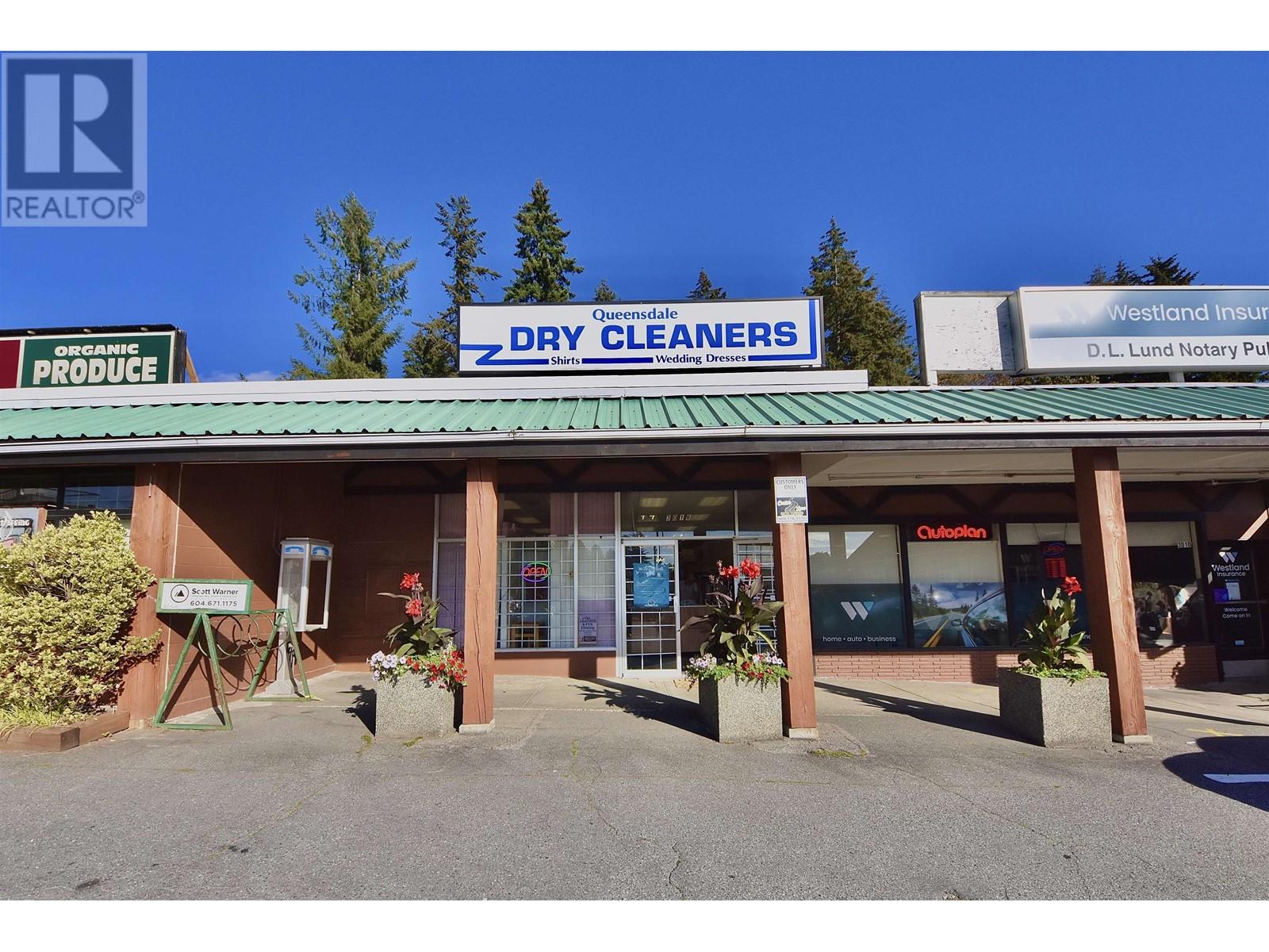Property at 3016 LONSDALE AVENUE image 2