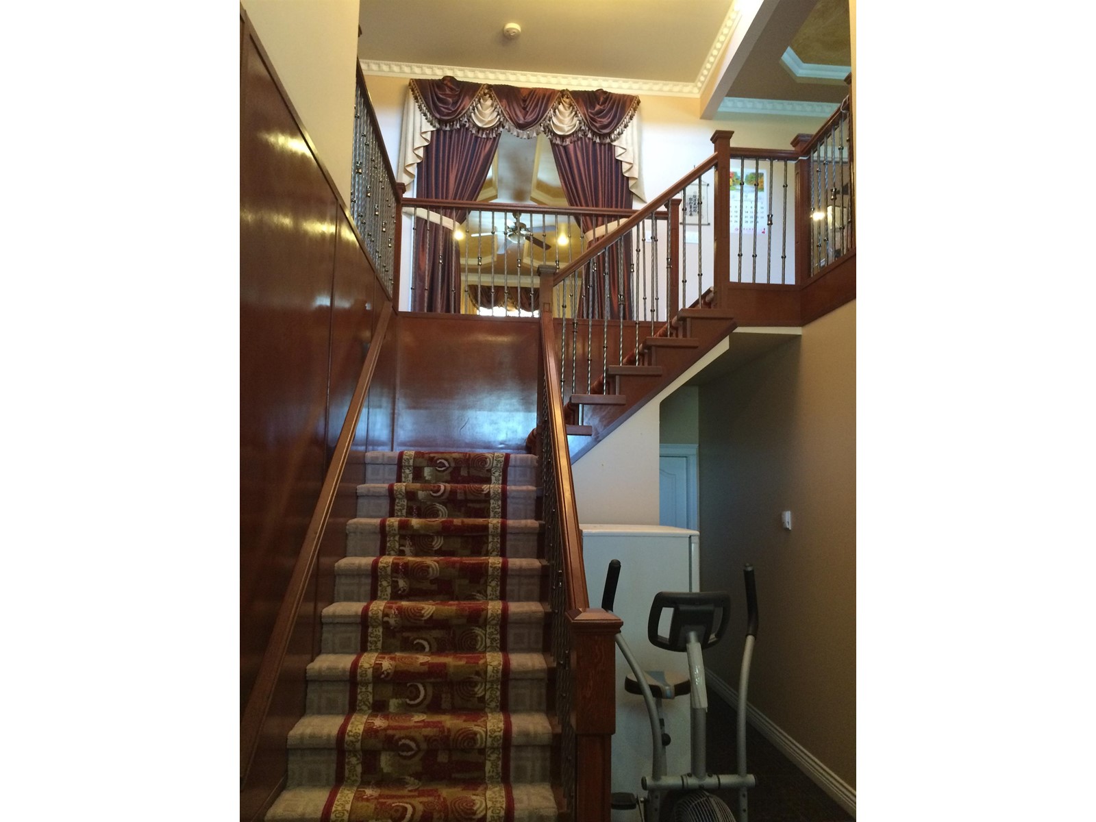 Property at 13734 105A AVENUE image 3