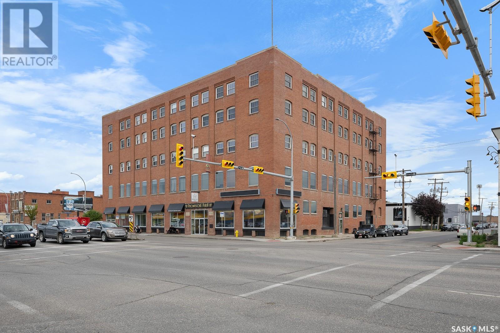 200m 1275 Broad Street, Regina, Saskatchewan  S4R 1Y2 - Photo 1 - SK984196