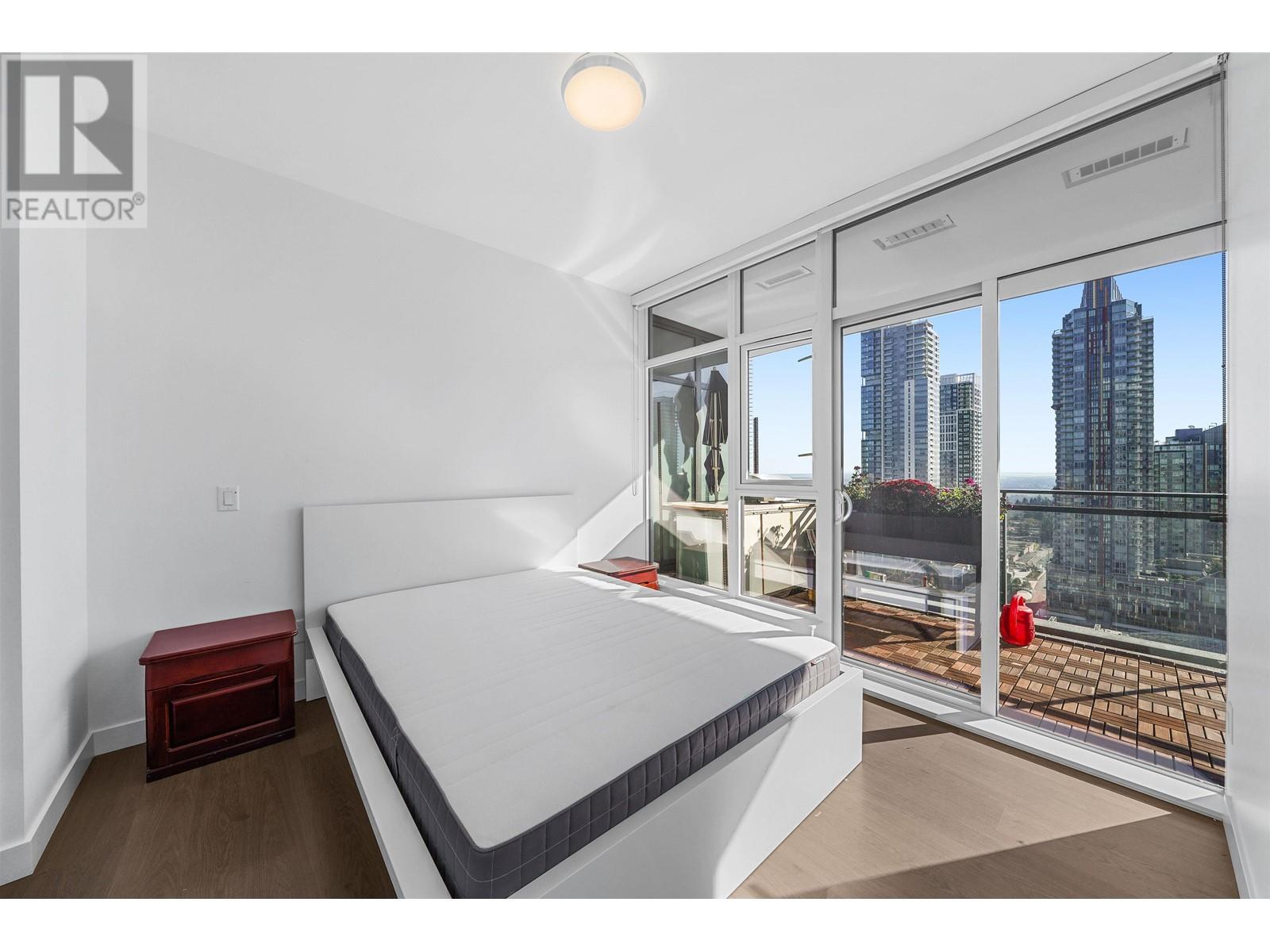 Listing Picture 12 of 24 : 2505 6098 STATION STREET, Burnaby / 本拿比 - 魯藝地產 Yvonne Lu Group - MLS Medallion Club Member