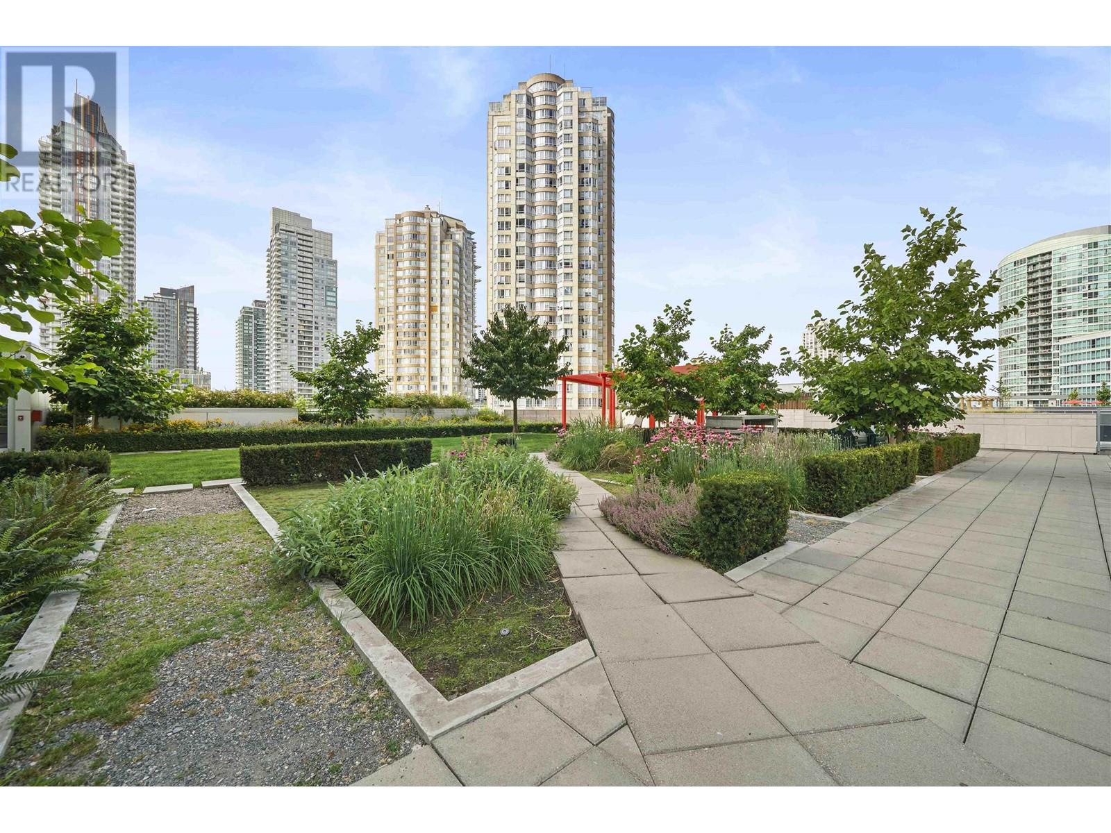 Listing Picture 24 of 24 : 2505 6098 STATION STREET, Burnaby / 本拿比 - 魯藝地產 Yvonne Lu Group - MLS Medallion Club Member