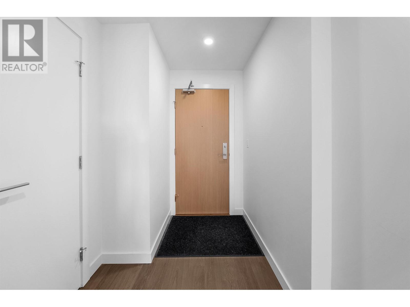 Listing Picture 16 of 24 : 2505 6098 STATION STREET, Burnaby / 本拿比 - 魯藝地產 Yvonne Lu Group - MLS Medallion Club Member