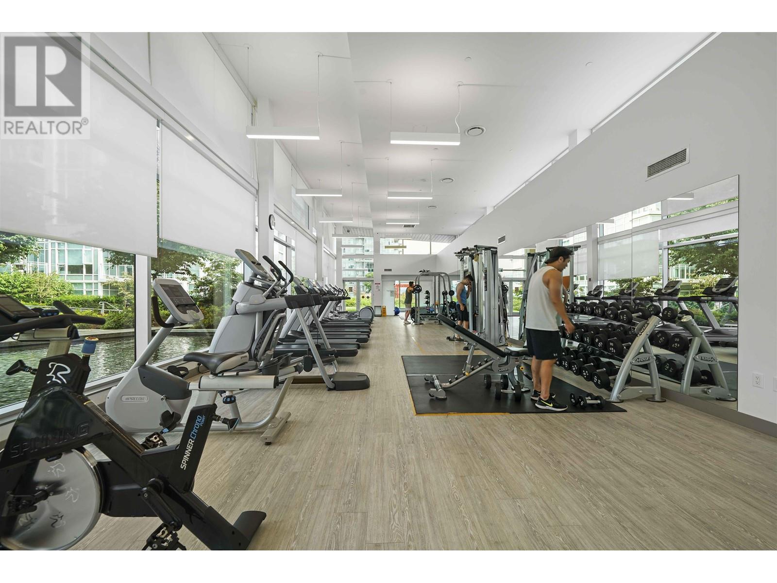 Listing Picture 22 of 24 : 2505 6098 STATION STREET, Burnaby / 本拿比 - 魯藝地產 Yvonne Lu Group - MLS Medallion Club Member