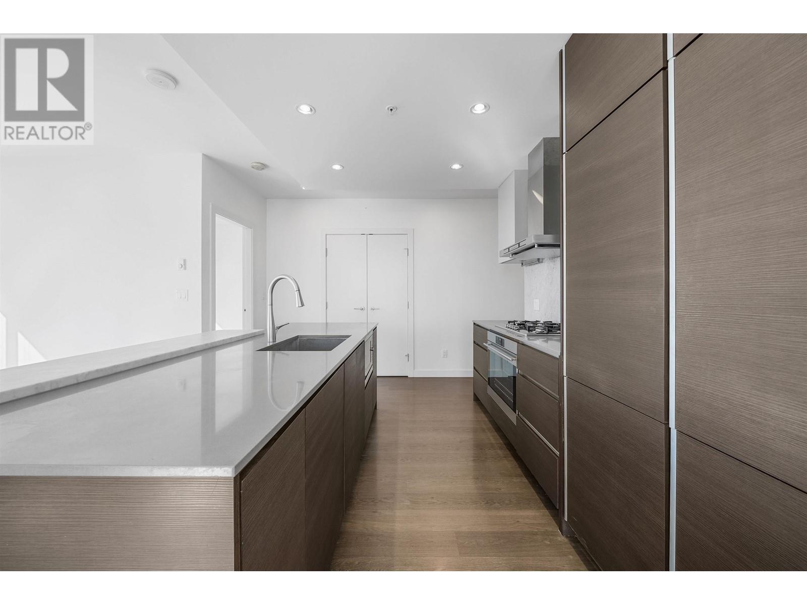 Listing Picture 3 of 24 : 2505 6098 STATION STREET, Burnaby / 本拿比 - 魯藝地產 Yvonne Lu Group - MLS Medallion Club Member