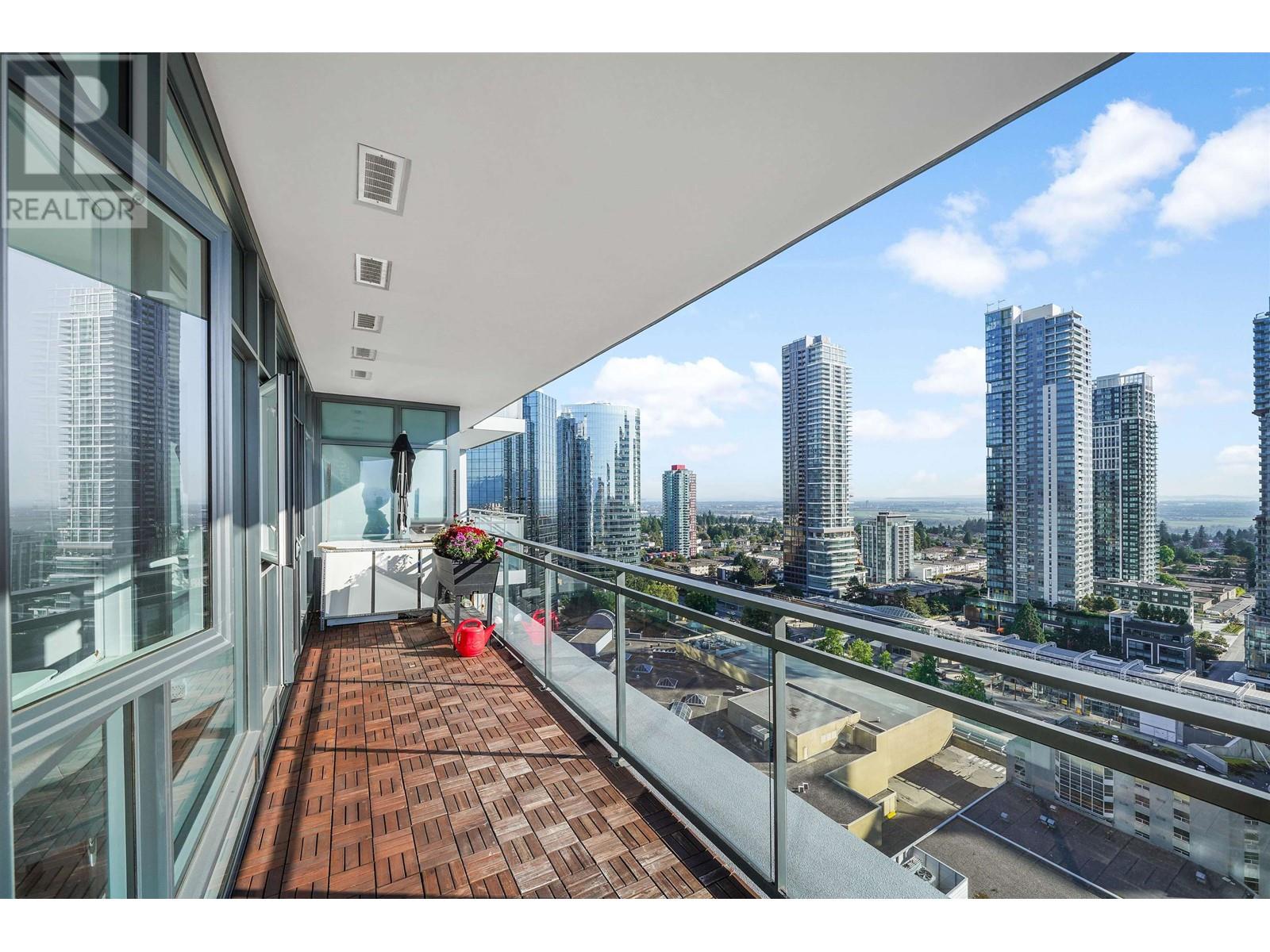 Listing Picture 18 of 24 : 2505 6098 STATION STREET, Burnaby / 本拿比 - 魯藝地產 Yvonne Lu Group - MLS Medallion Club Member