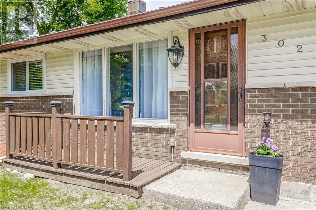 302 Southill Drive, Kitchener, Ontario  N2A 2R1 - Photo 6 - XH4195431