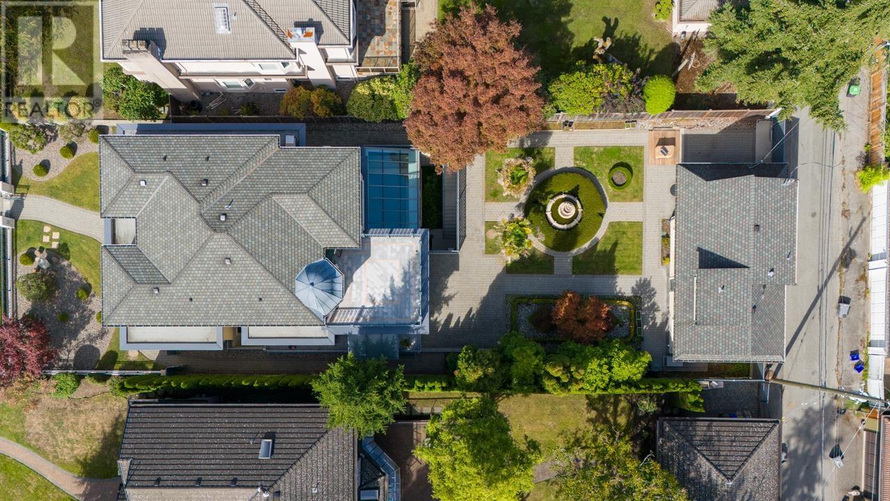 7216 Beechwood Street, Vancouver, British Columbia  V6P 5V4 - Photo 2 - R2925862