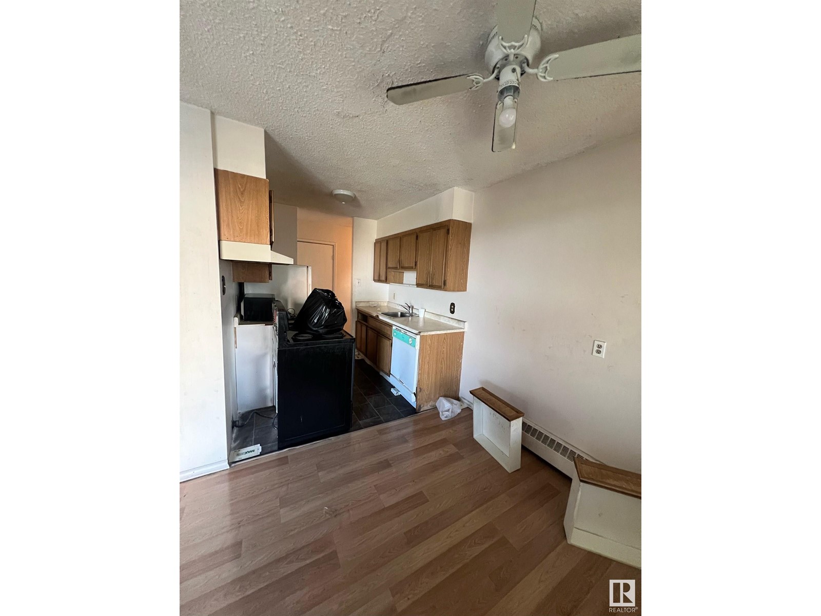 #703 12841 65 St Nw Nw, Edmonton, Alberta  T5A 4N4 - Photo 10 - E4407457