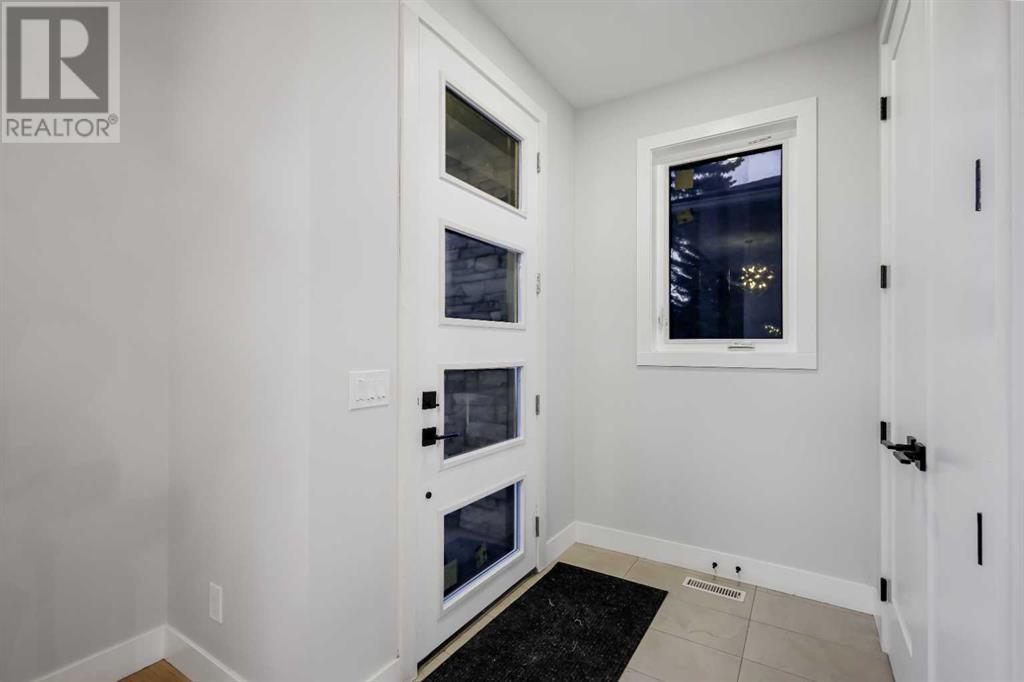 3723 Richmond Road Sw, Calgary, Alberta  T3E 4P1 - Photo 4 - A2166490