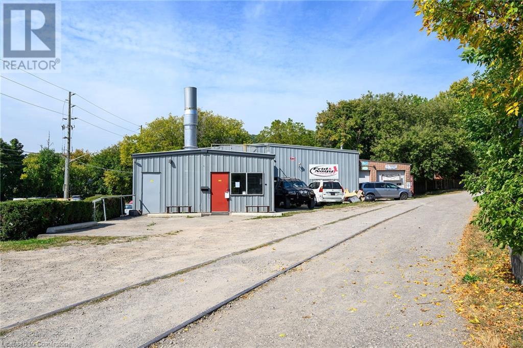 347 Hatt Street W, Dundas, Ontario  L9H 2J2 - Photo 3 - 40651117