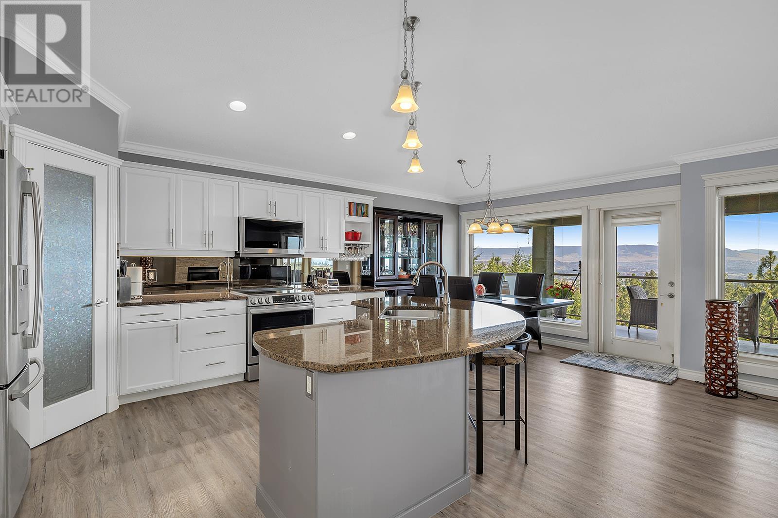 1015 Aurora Heights West Kelowna