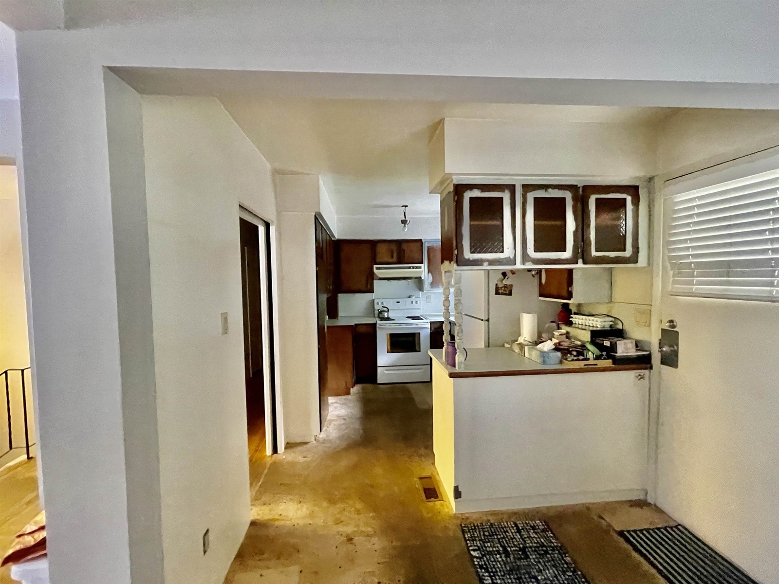 Property at 12516 GROVE CRESCENT image 3