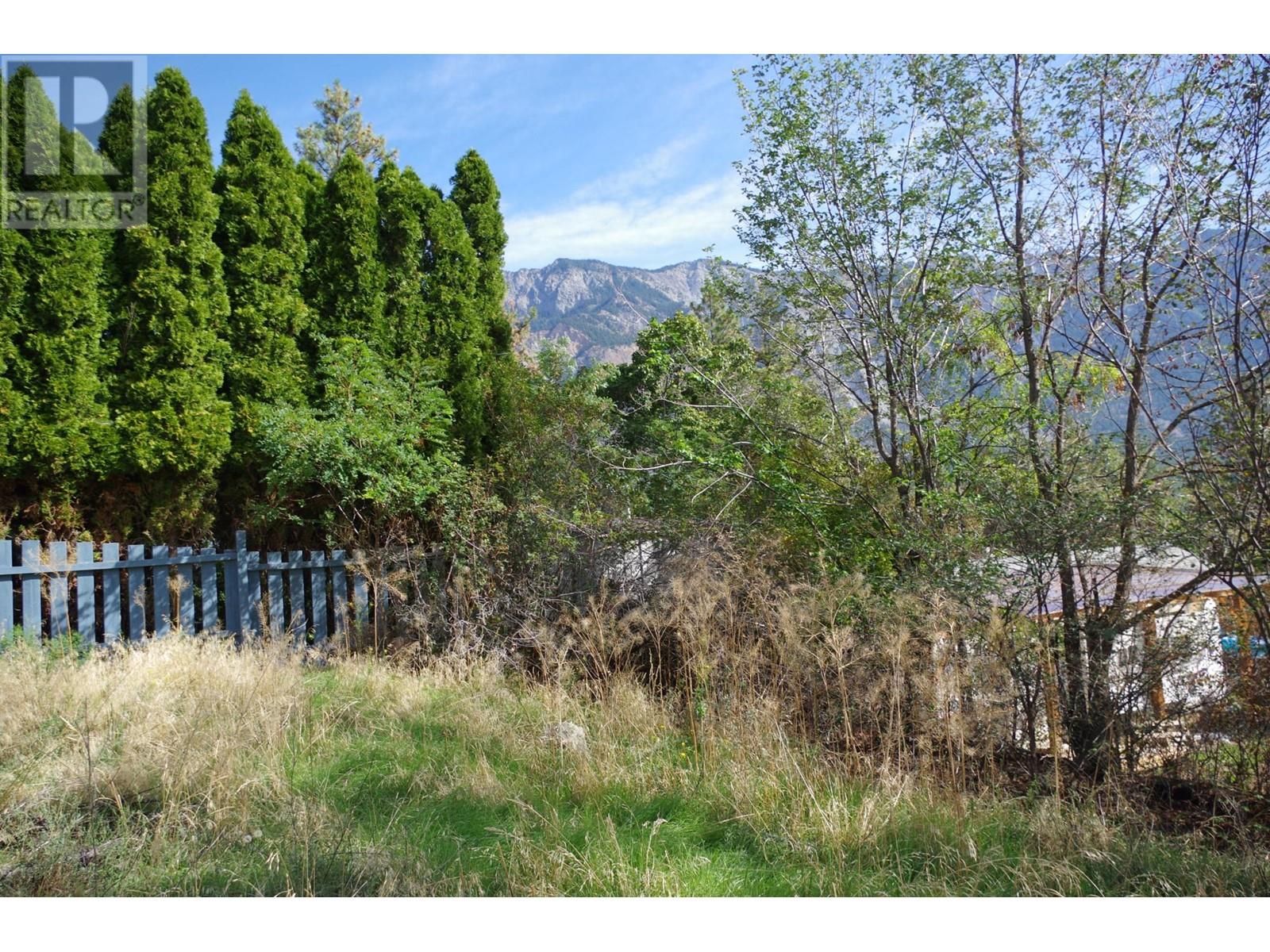 456 & 452 Victoria Street, Lillooet, British Columbia  V0K 1V0 - Photo 9 - 181060