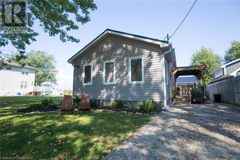 12 BEACH Road, lowbanks, Ontario