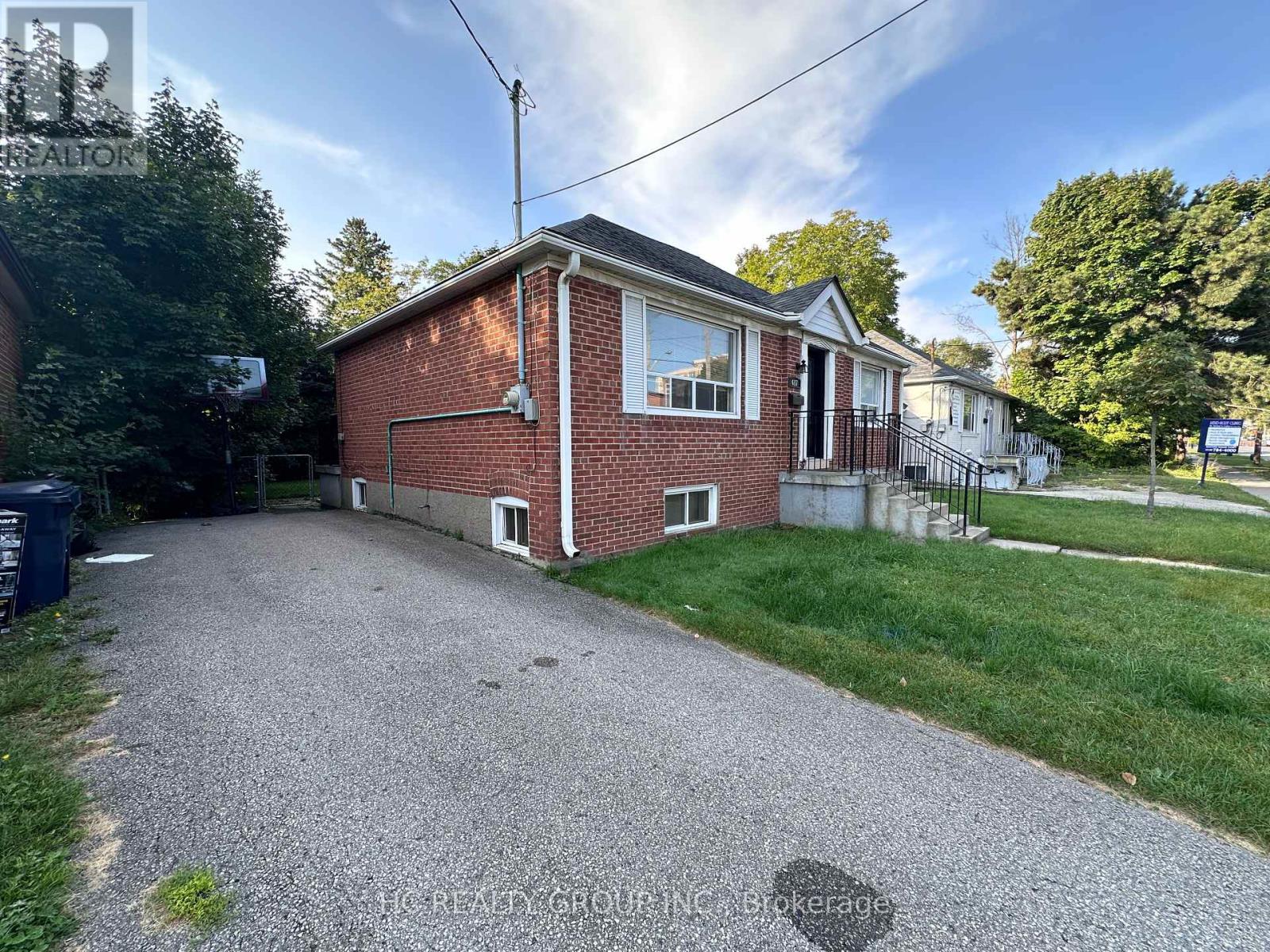 617 Lawrence Avenue W, Toronto (Englemount-Lawrence), Ontario  M6A 1A8 - Photo 3 - C9362414