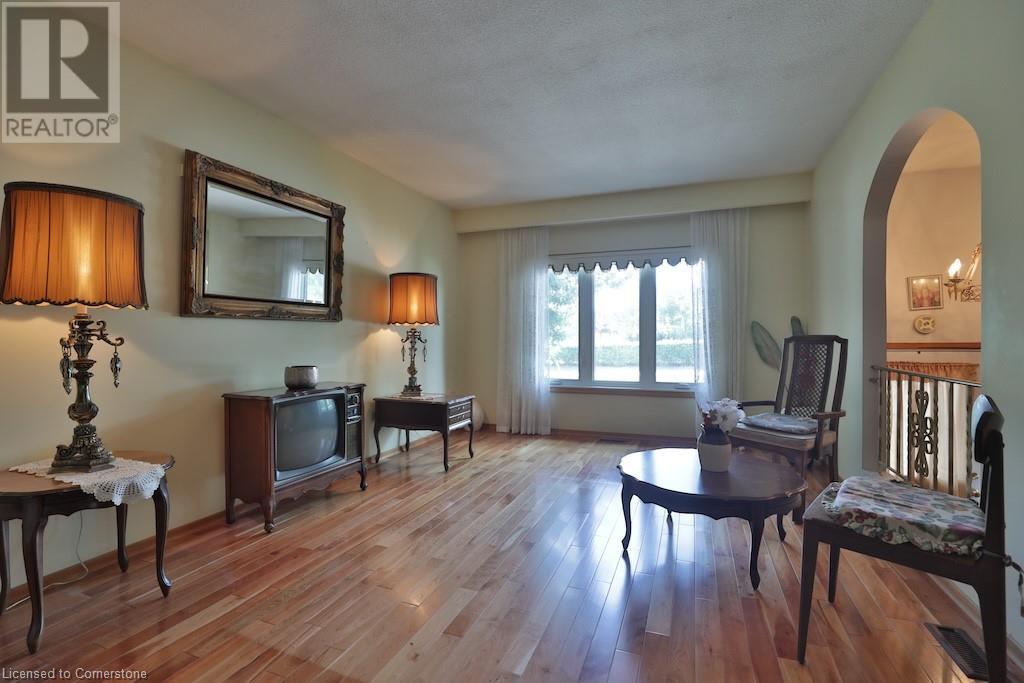 776 Garth Street, Hamilton, Ontario L9C 4K4 - Photo 5 - 40651010