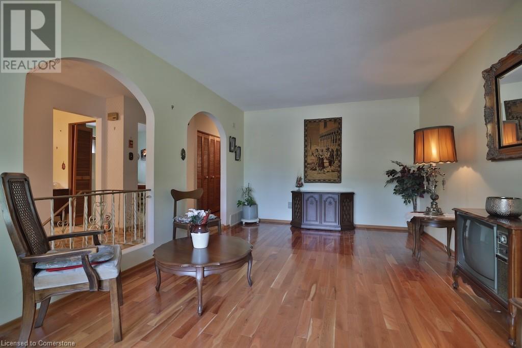 776 Garth Street, Hamilton, Ontario L9C 4K4 - Photo 6 - 40651010