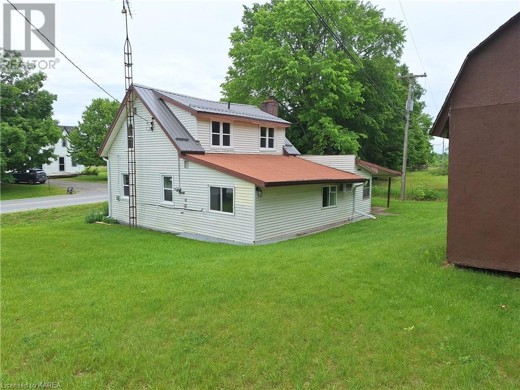 333 Burridge Road, Godfrey, Ontario  K0H 1T0 - Photo 2 - 40576548