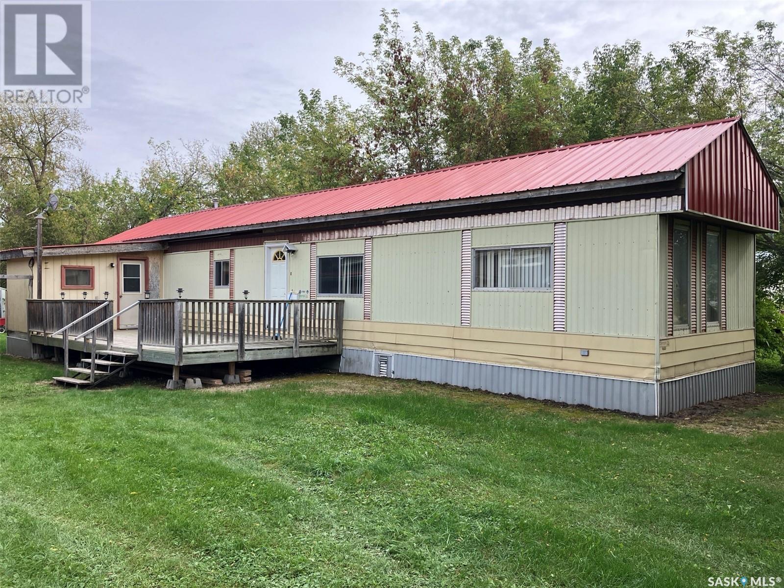 520 Parkdale Street, Carrot River, Saskatchewan  S0E 0L0 - Photo 2 - SK984348