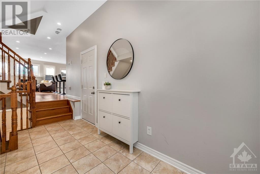 960 Linaria Walk, Ottawa, Ontario  K4A 0H9 - Photo 4 - 1412967