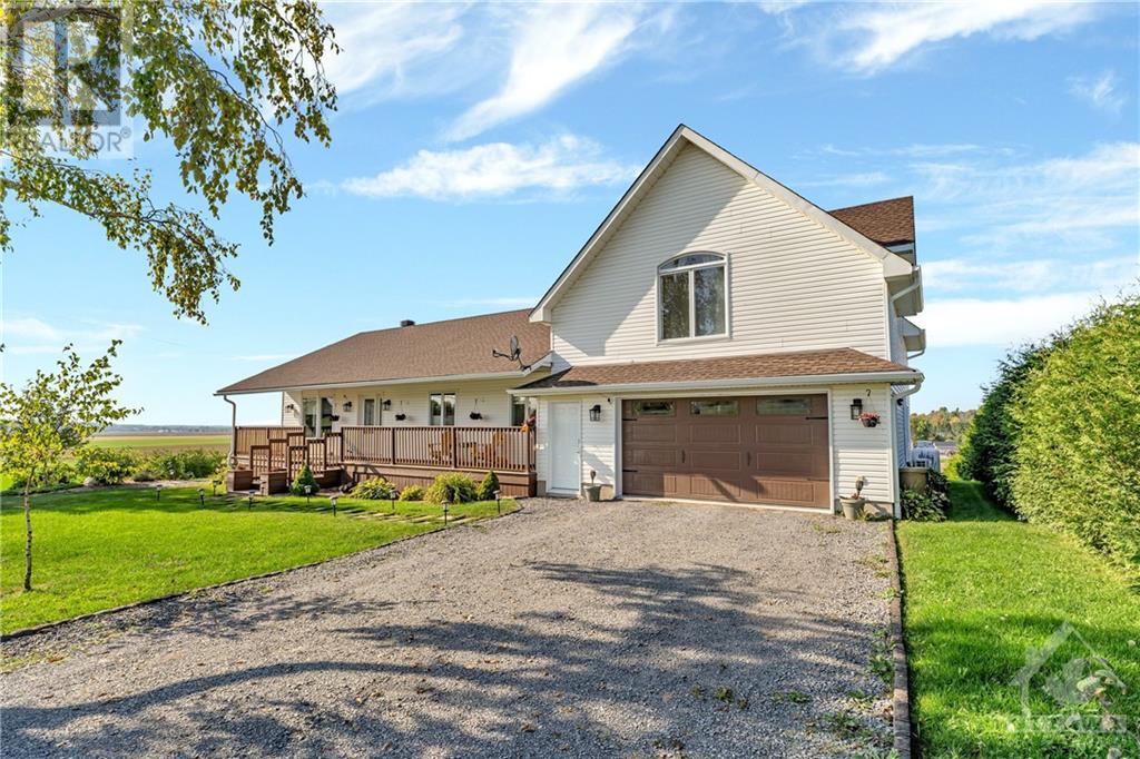 2807 Henrie Road, Saint-Pascal-Baylon, Ontario  K0A 3N0 - Photo 2 - 1412087