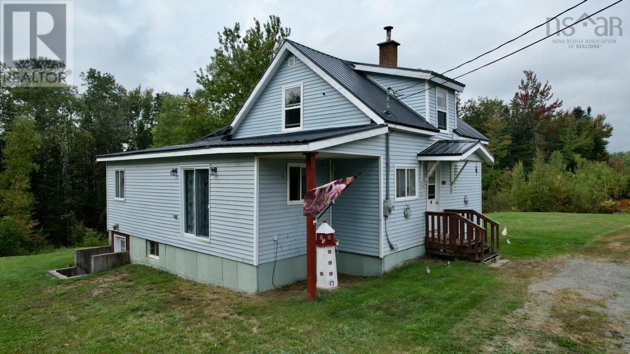99 Mount Pleasant, Oxford, Nova Scotia  B0M 1P0 - Photo 2 - 202422959