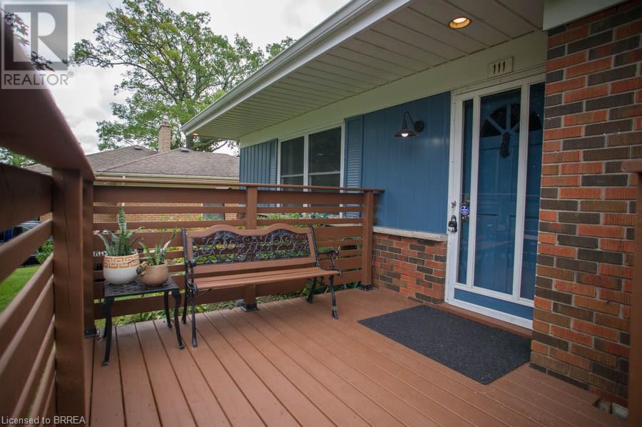 111 Tutela Heights Road, Brantford, Ontario  N3T 1A5 - Photo 4 - 40556622