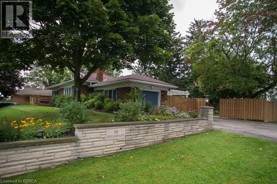 111 Tutela Heights Road, Brantford, Ontario  N3T 1A5 - Photo 2 - 40556622