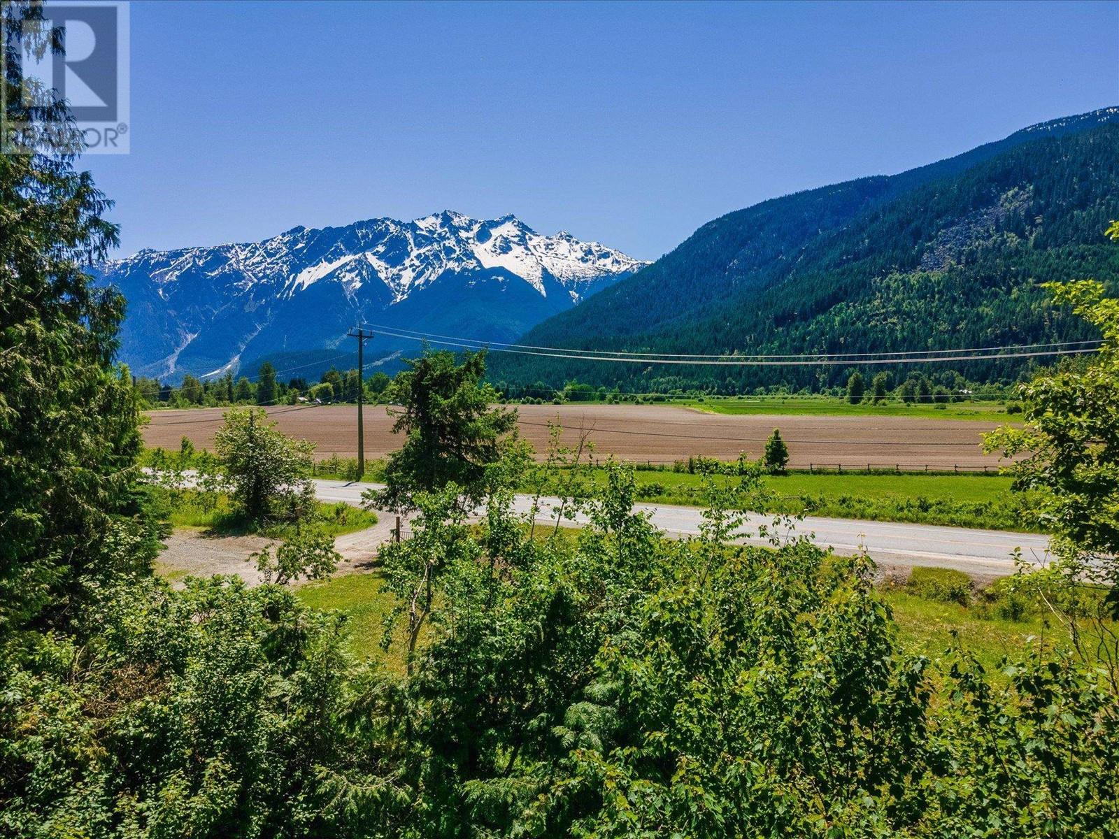 7700 PEMBERTON MEADOWS ROAD, pemberton, British Columbia