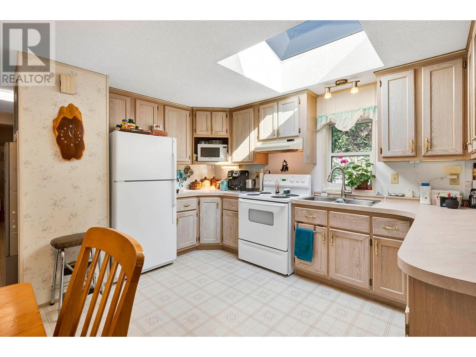 15-2401 Ord Rd, Kamloops, British Columbia  V2B 7V8 - Photo 8 - 181066