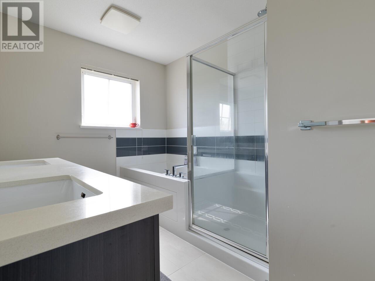 Listing Picture 15 of 25 : 3113 E KENT AVENUE NORTH, Vancouver / 溫哥華 - 魯藝地產 Yvonne Lu Group - MLS Medallion Club Member