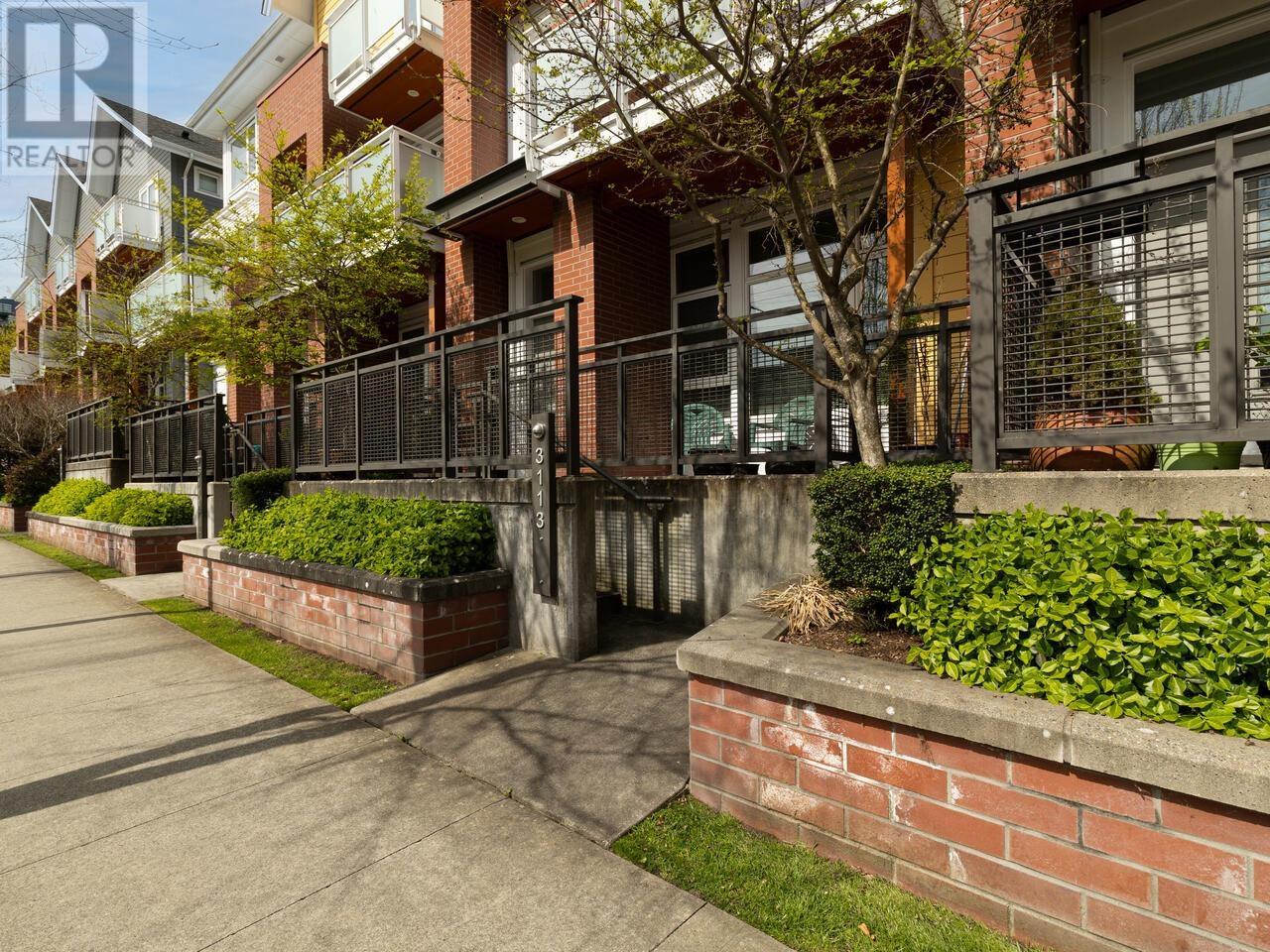 Listing Picture 2 of 25 : 3113 E KENT AVENUE NORTH, Vancouver / 溫哥華 - 魯藝地產 Yvonne Lu Group - MLS Medallion Club Member
