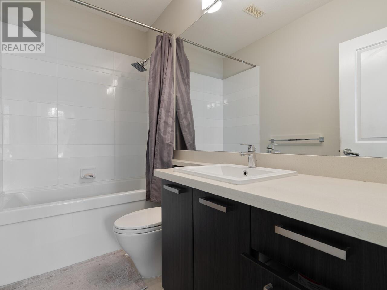 Listing Picture 22 of 25 : 3113 E KENT AVENUE NORTH, Vancouver / 溫哥華 - 魯藝地產 Yvonne Lu Group - MLS Medallion Club Member