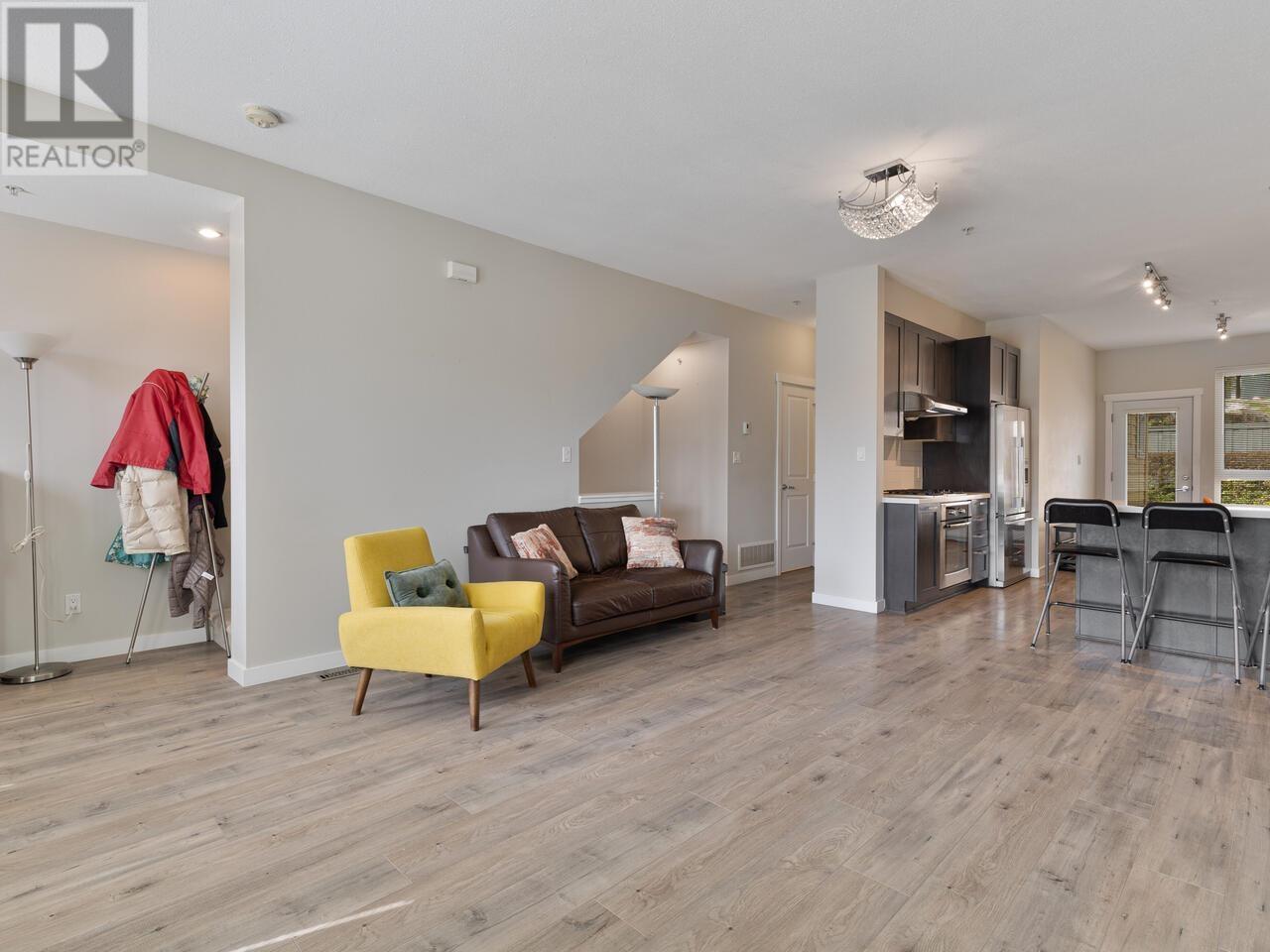 Listing Picture 5 of 25 : 3113 E KENT AVENUE NORTH, Vancouver / 溫哥華 - 魯藝地產 Yvonne Lu Group - MLS Medallion Club Member