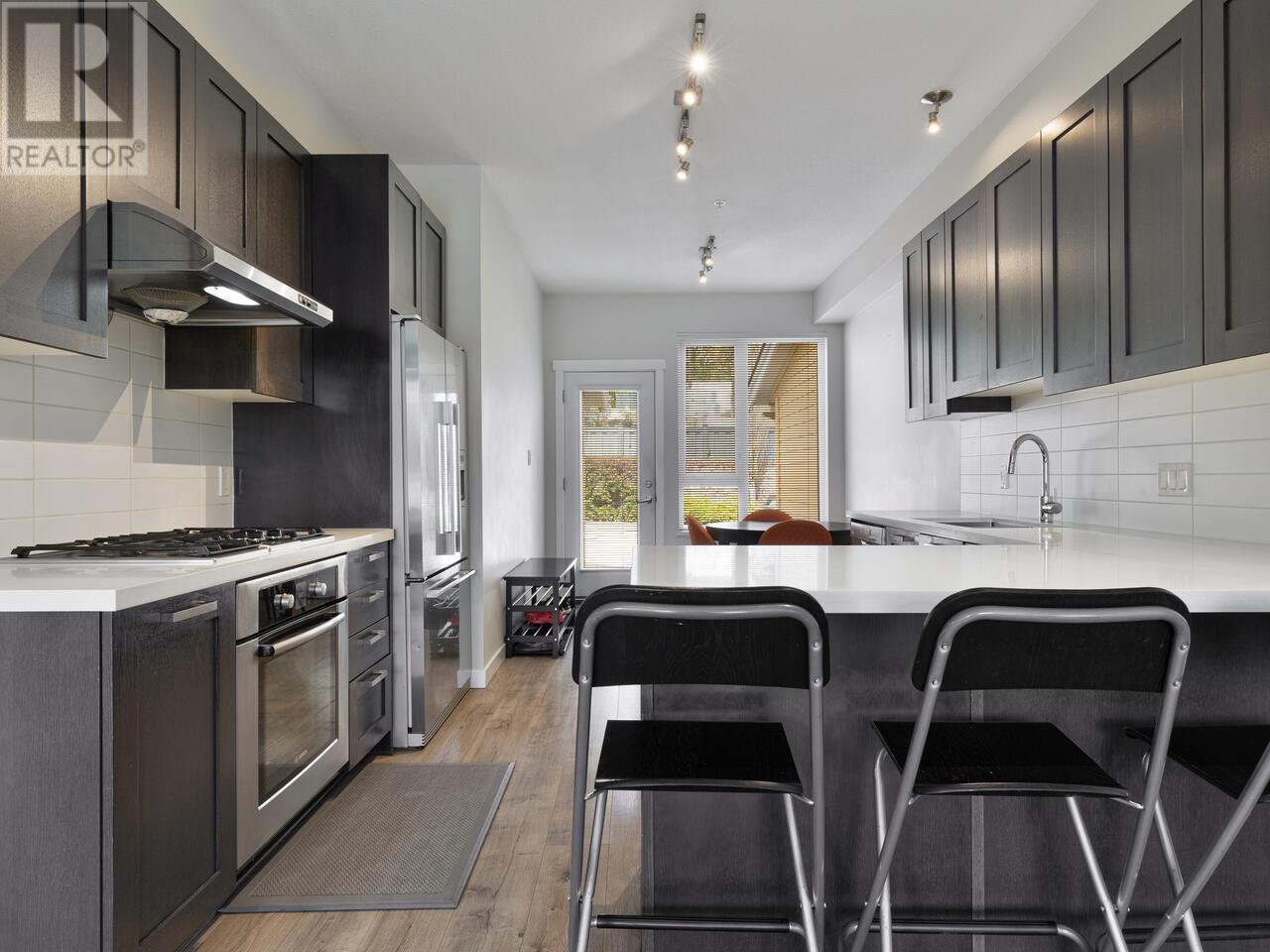 Listing Picture 8 of 25 : 3113 E KENT AVENUE NORTH, Vancouver / 溫哥華 - 魯藝地產 Yvonne Lu Group - MLS Medallion Club Member