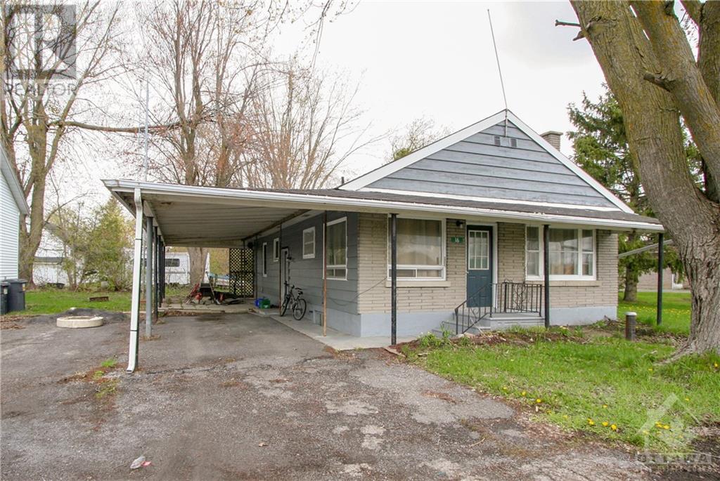 9 Cockburn StreetNorth Stormont, Ontario  K0C 1G0 - Photo 1 - X9520539