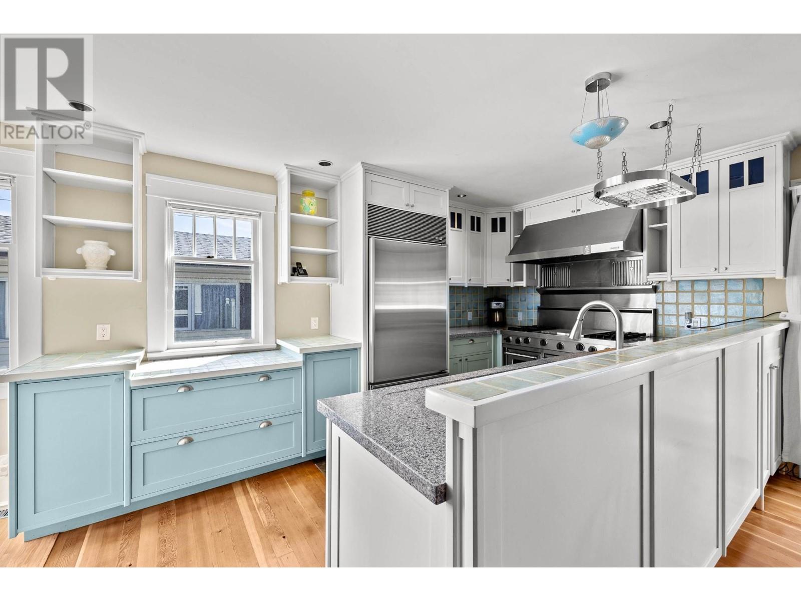 659 Pleasant Street, Kamloops, British Columbia  V2C 3B1 - Photo 3 - 181068