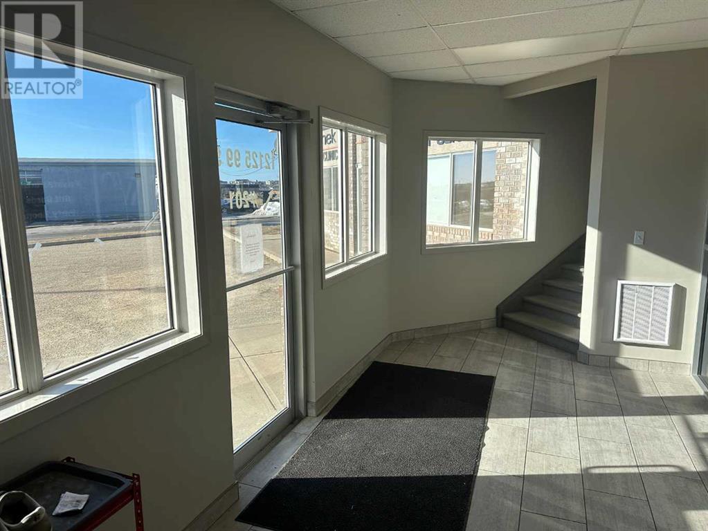 Property at 201, 12125 99 Street image 2