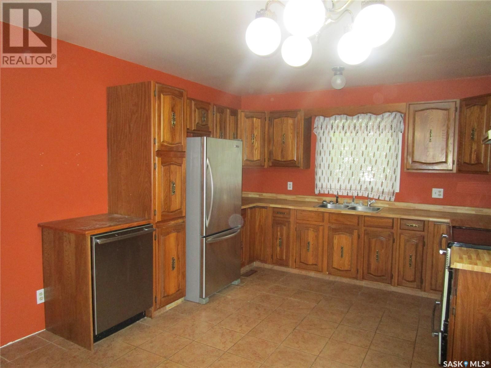 Property at 71 Patricia DRIVE image 3