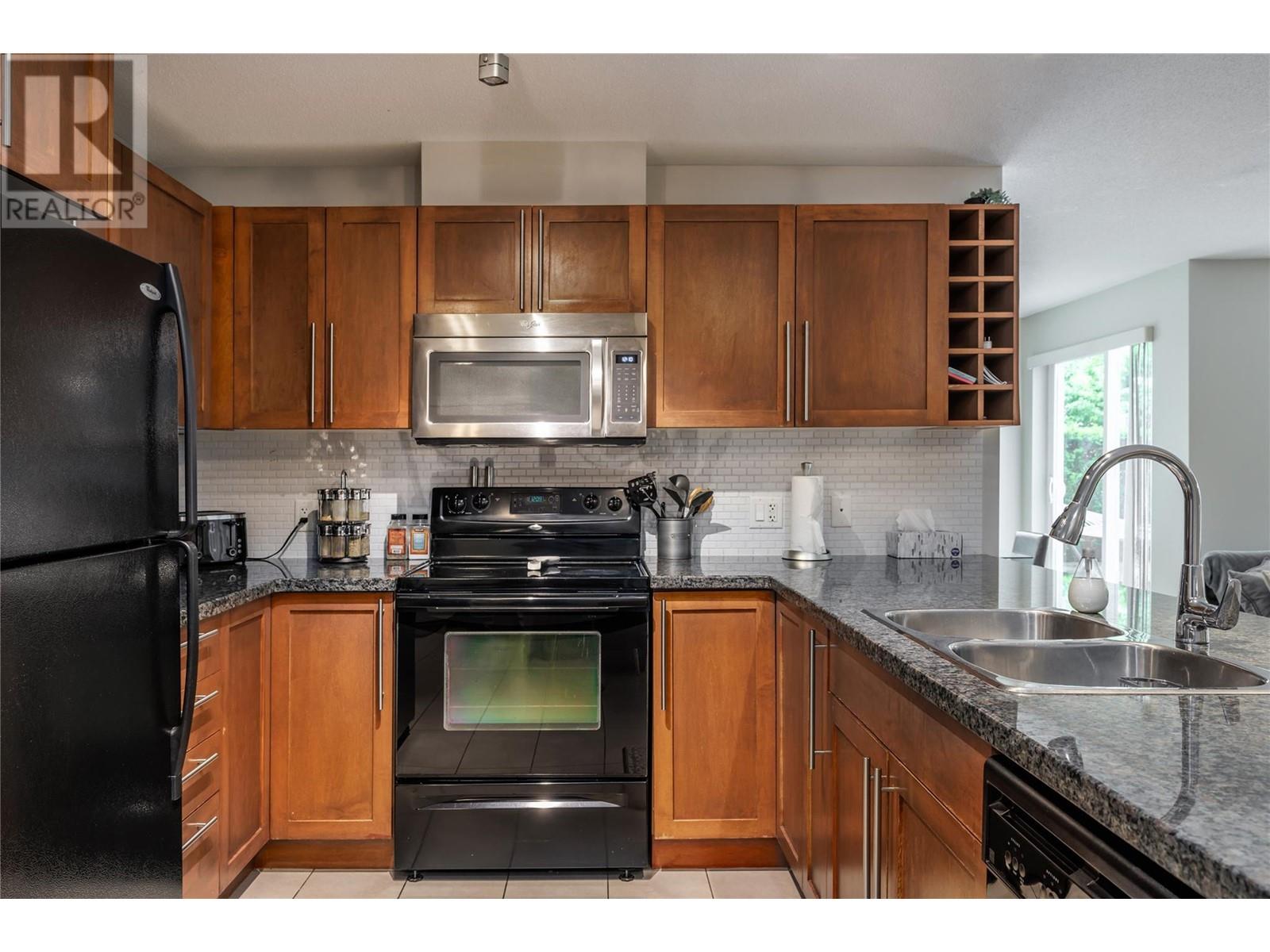 1093 Sunset Drive Unit# 105 Kelowna