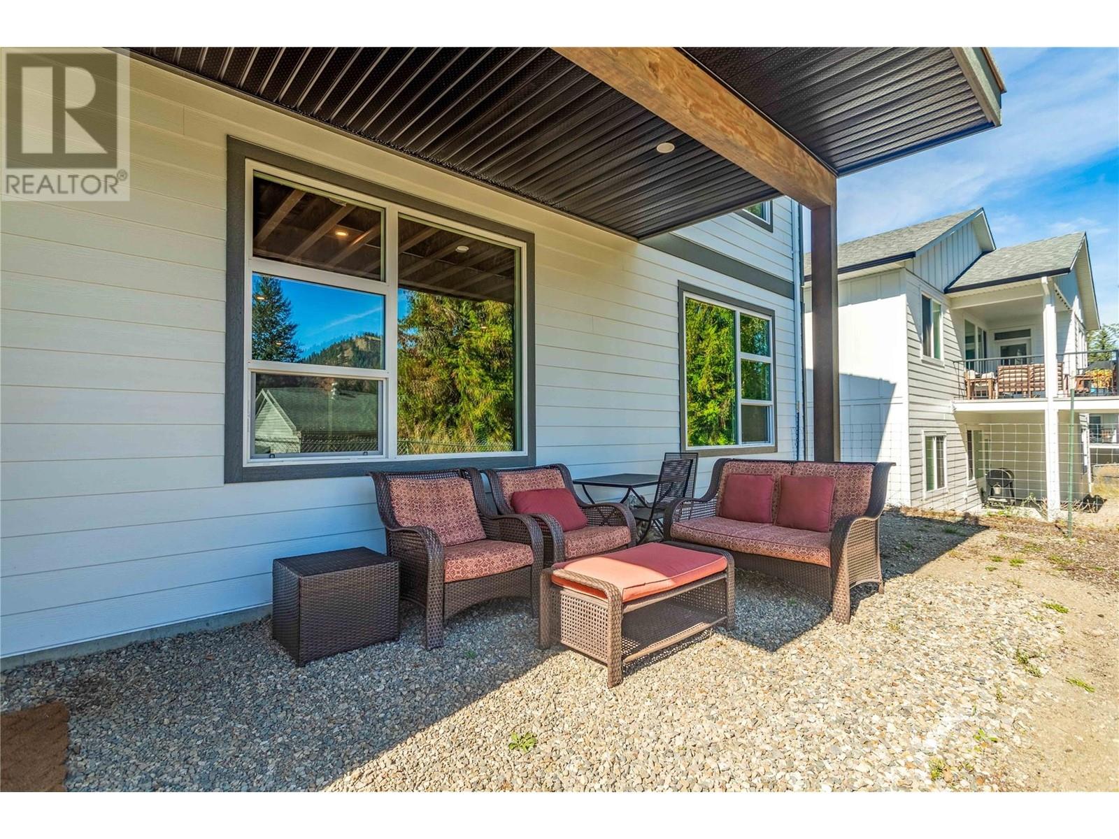 2737 Cedar Ridge Street Lumby